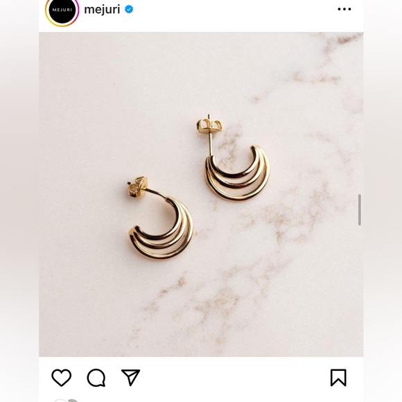 Mejuri Assembly gold vermeil huggie hoops - Picture 1 of 3